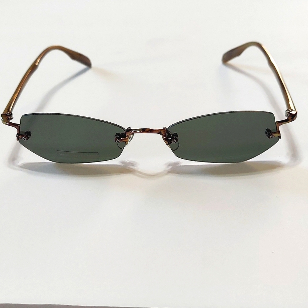 Polarized NWOT Takeo Kikuchi 5 sided Lens Ladies Sunglasses